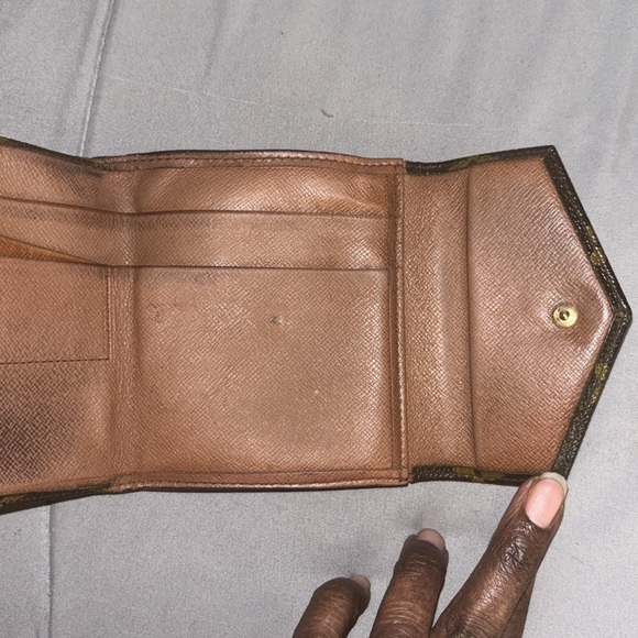 LV Compact wallet - Picture 8 of 14